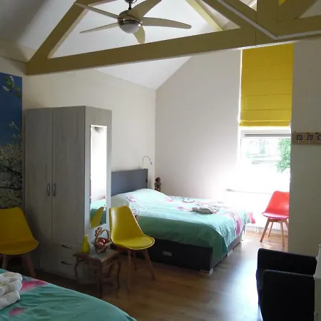 Bed & Breakfast Cozy *