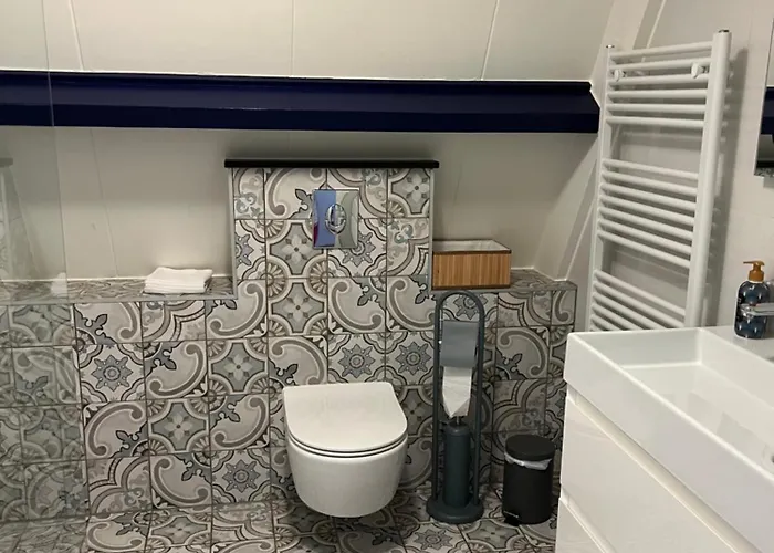 Cozy فندق مبيت وإفطار 4*